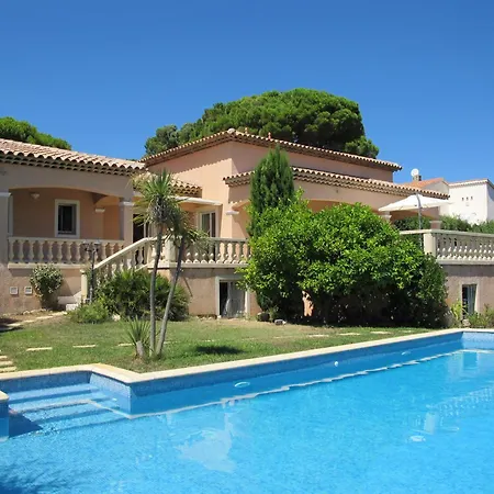 La Pinede Les Issambres Golf De Saint Tropez - Vue Panoramique De La Piscine Villa Roquebrune-sur Argens